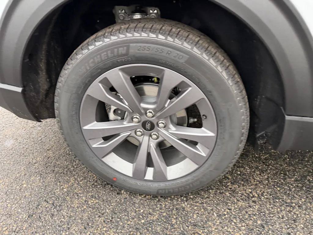 New 2026 Ford Explorer Active w/ Active Comfort Package AWD/4WD image 15