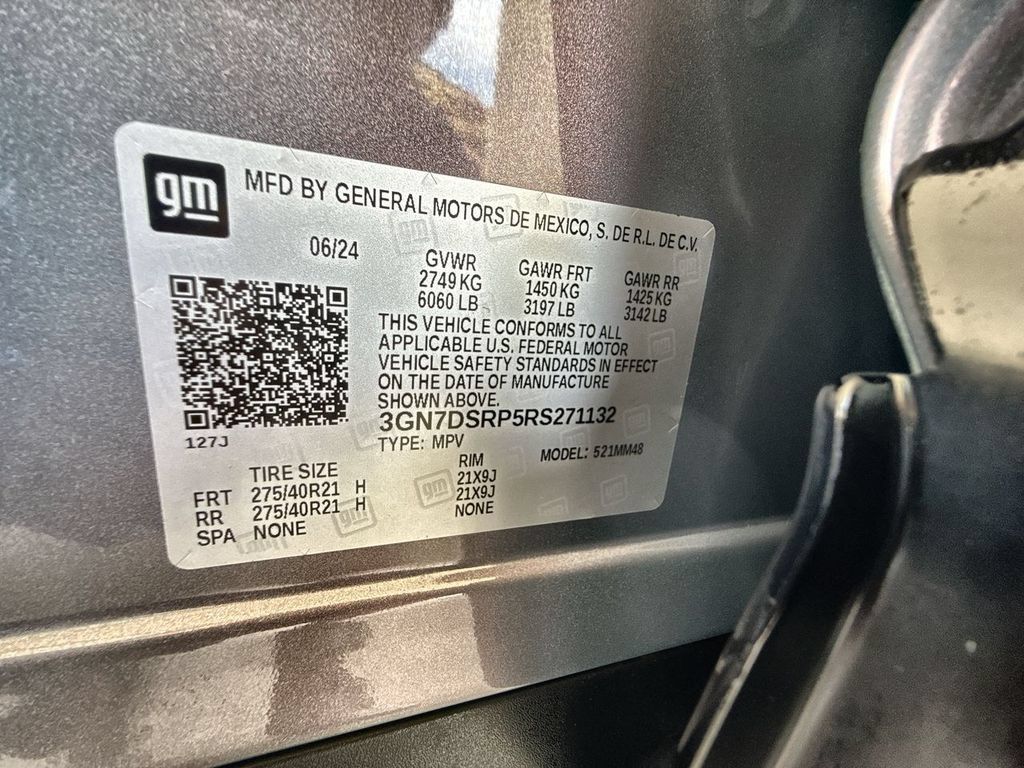 Used 2024 Chevrolet Equinox EV RS FWD image 33