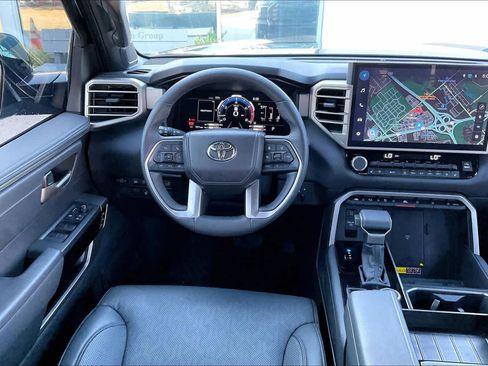 Used 2025 Toyota Tundra Limited AWD/4WD image 7