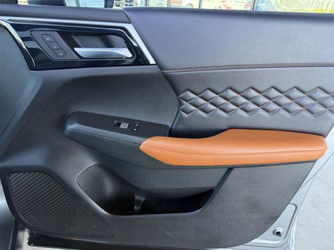 Used 2023 Mitsubishi Outlander SEL 40th Anniversary image 35