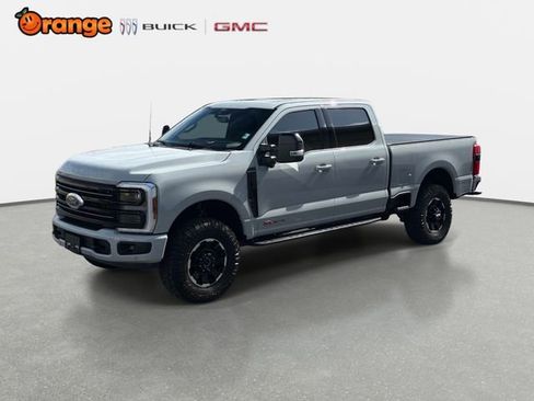 Used 2025 Ford F250 Platinum w/ Tremor Off-Road Package image 7