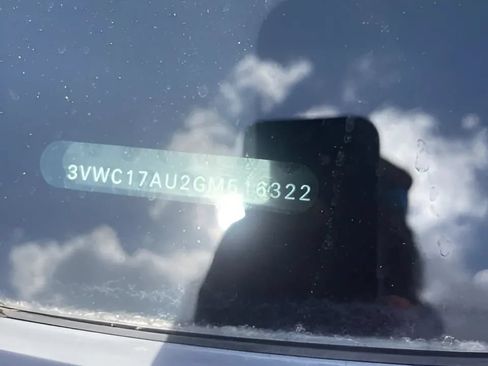 Used 2016 Volkswagen Golf SE FWD image 28
