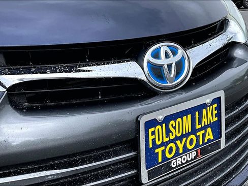 Used 2017 Toyota Camry XLE w/ Convenience Package image 29