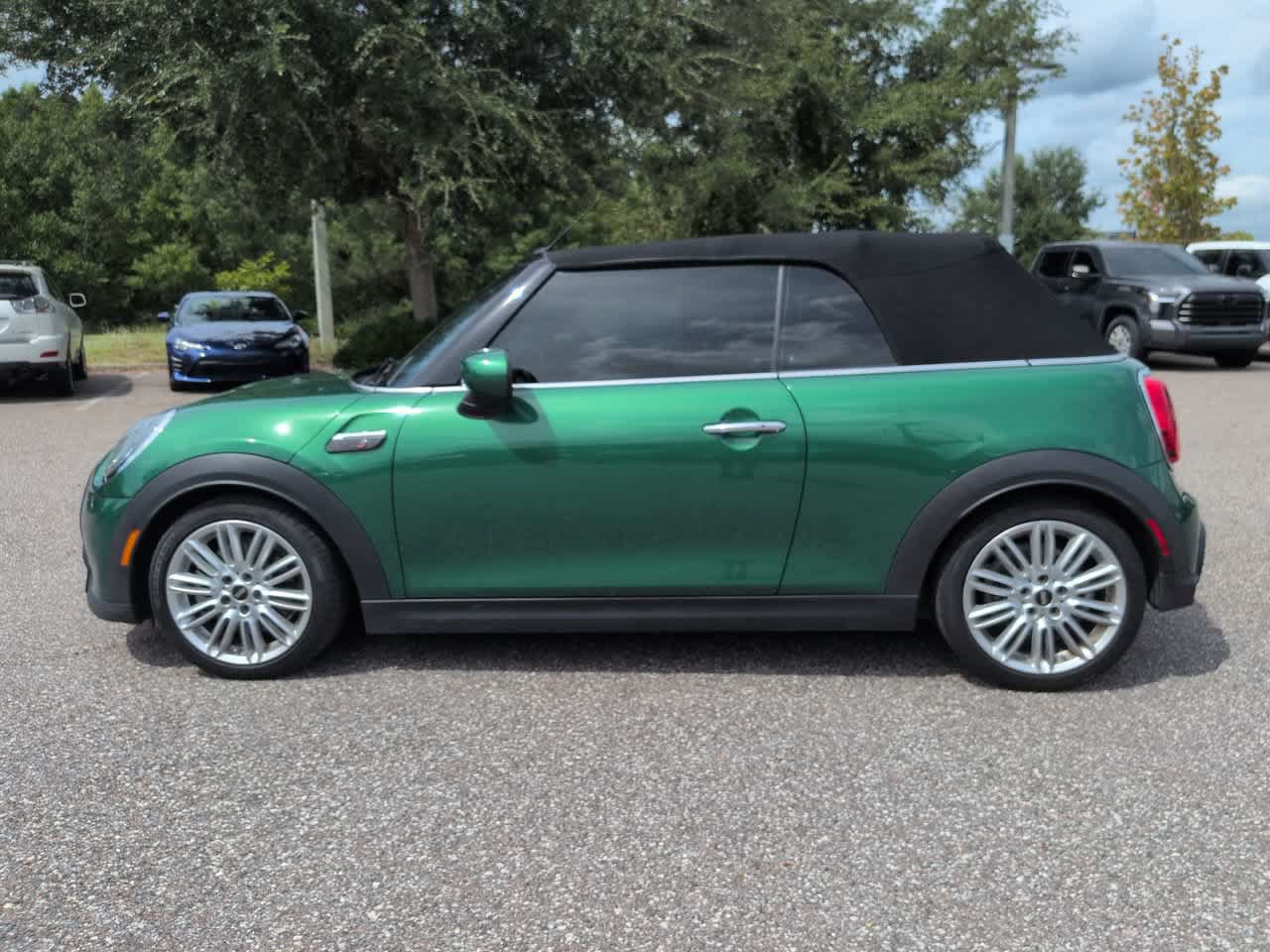 Used 2024 MINI Cooper S FWD image 3