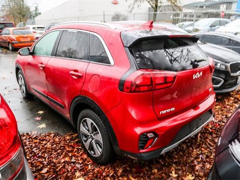 Certified 2022 Kia Niro LX image 8