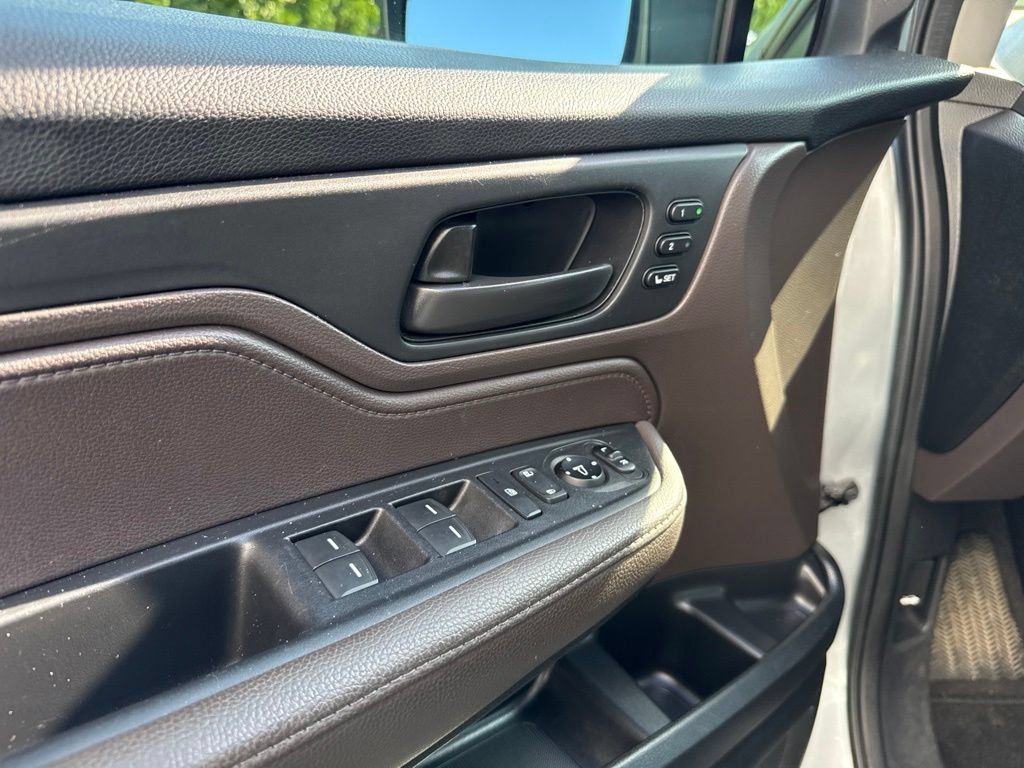 Used 2019 Honda Odyssey EX-L image 21