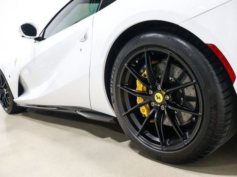 Used 2022 Ferrari 812 GTS RWD image 27