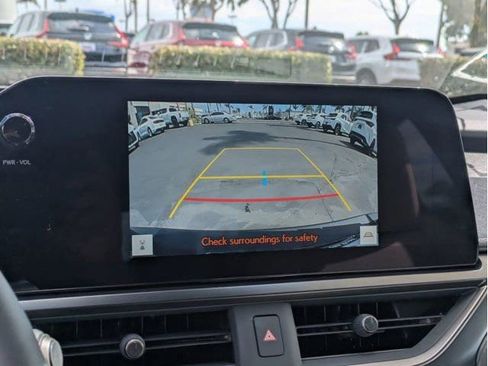 New 2026 Lexus UX 300h AWD image 18