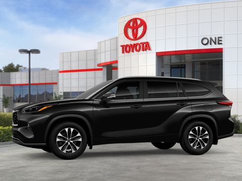 New 2026 Toyota Highlander XLE AWD/4WD image 5