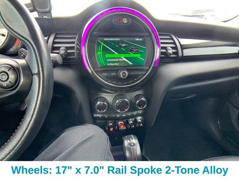 Used 2019 MINI Cooper S image 19