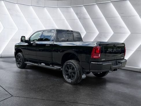 New 2026 RAM 2500 Big Horn AWD/4WD image 4