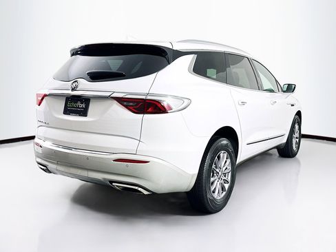 Used 2024 Buick Enclave Premium image 9
