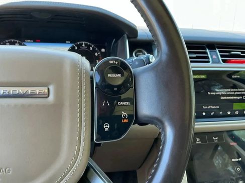 Used 2019 Land Rover Range Rover HSE image 26
