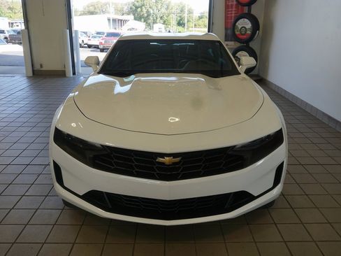 Used 2022 Chevrolet Camaro LT w/ Technology Package image 15