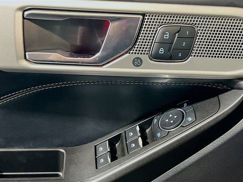 Used 2020 Ford Explorer Limited image 13