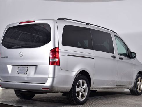 Used 2016 Mercedes-Benz Metris Passenger image 5