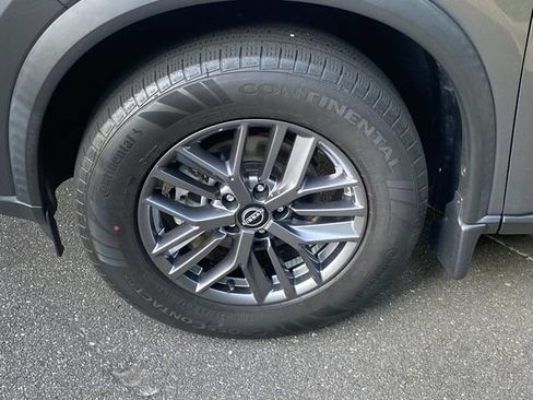 Used 2023 Nissan Rogue S FWD image 6