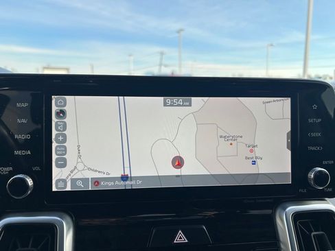 Certified 2021 Kia Sorento SX image 17