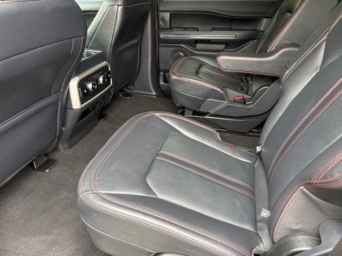 Used 2024 Ford Expedition Limited RWD image 18