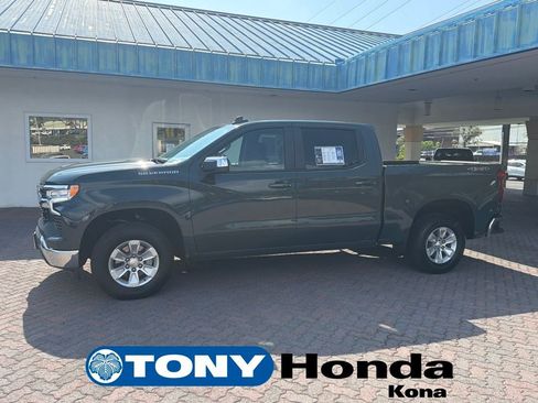 Used 2025 Chevrolet Silverado 1500 LT w/ Protection Package image 1