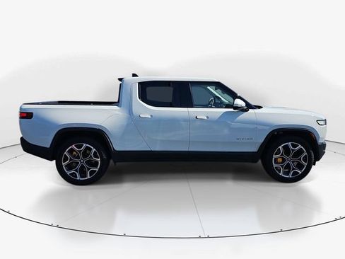 Used 2022 Rivian R1T Adventure AWD/4WD image 2