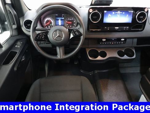 Used 2025 Mercedes-Benz Sprinter 2500 image 11