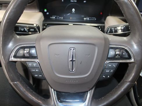 Used 2023 Lincoln Nautilus Reserve image 37