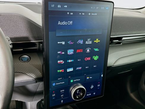 Used 2024 Ford Mustang Mach-E Select image 21