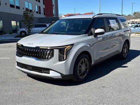 New 2026 Kia Carnival EX image 3