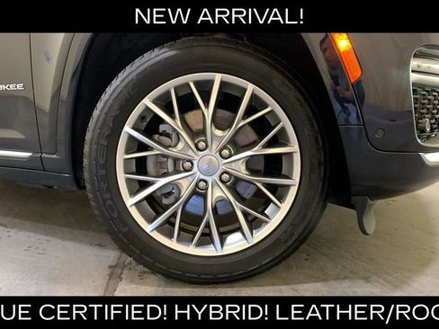 Used 2022 Jeep Grand Cherokee Summit AWD/4WD image 9