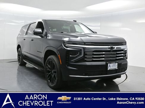 New 2025 Chevrolet Suburban Premier image 53