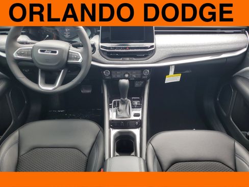 New 2026 Jeep Compass Latitude image 11