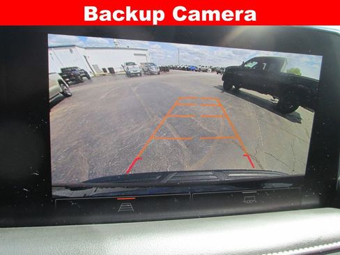 Used 2023 GMC Yukon SLT AWD/4WD image 16