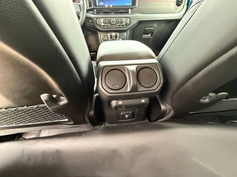 Used 2024 Jeep Gladiator Rubicon AWD/4WD image 30