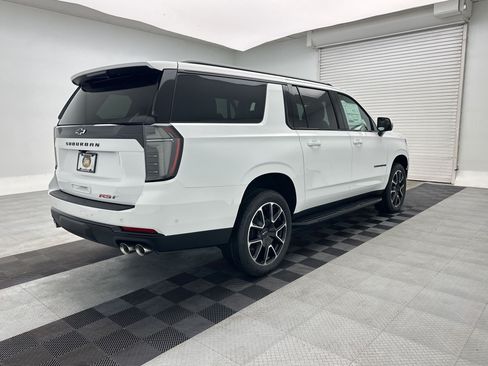 New 2026 Chevrolet Suburban RST w/ Comfort Package AWD/4WD image 9