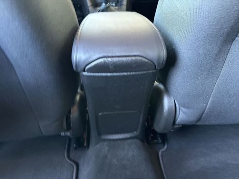 Used 2018 Chevrolet Cruze LT w/ Convenience Package image 20