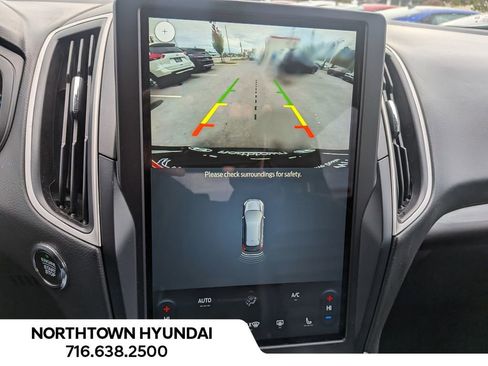 Used 2023 Ford Edge SEL image 7