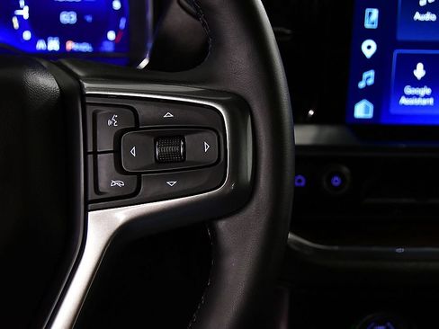 Used 2023 Chevrolet Silverado 1500 LT AWD/4WD image 22