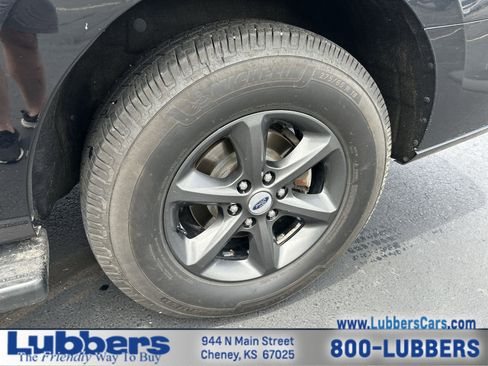 Used 2018 Ford Expedition XLT w/ Equipment Group 202A AWD/4WD image 10