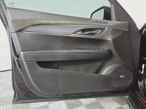 Used 2017 Cadillac ATS V w/ Luxury Package RWD image 14