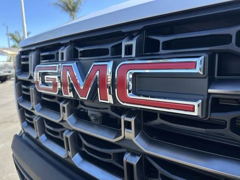 New 2026 GMC Canyon AT4X w/ AT4X AEV Edition AWD/4WD image 32