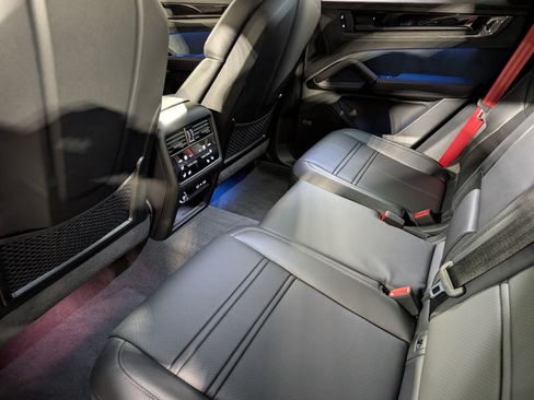 New 2026 Porsche Cayenne GTS AWD/4WD image 22