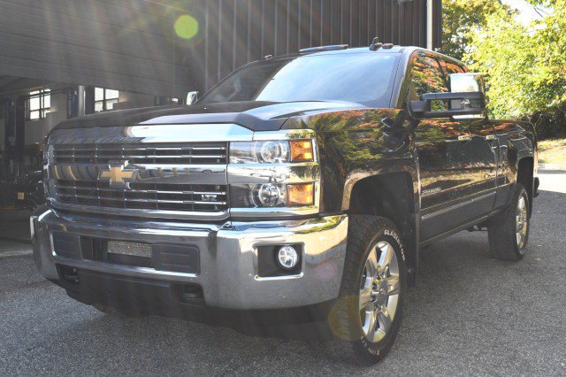 Used 2018 Chevrolet Silverado 2500 LTZ w/ Snow Plow Prep Package AWD/4WD image 1
