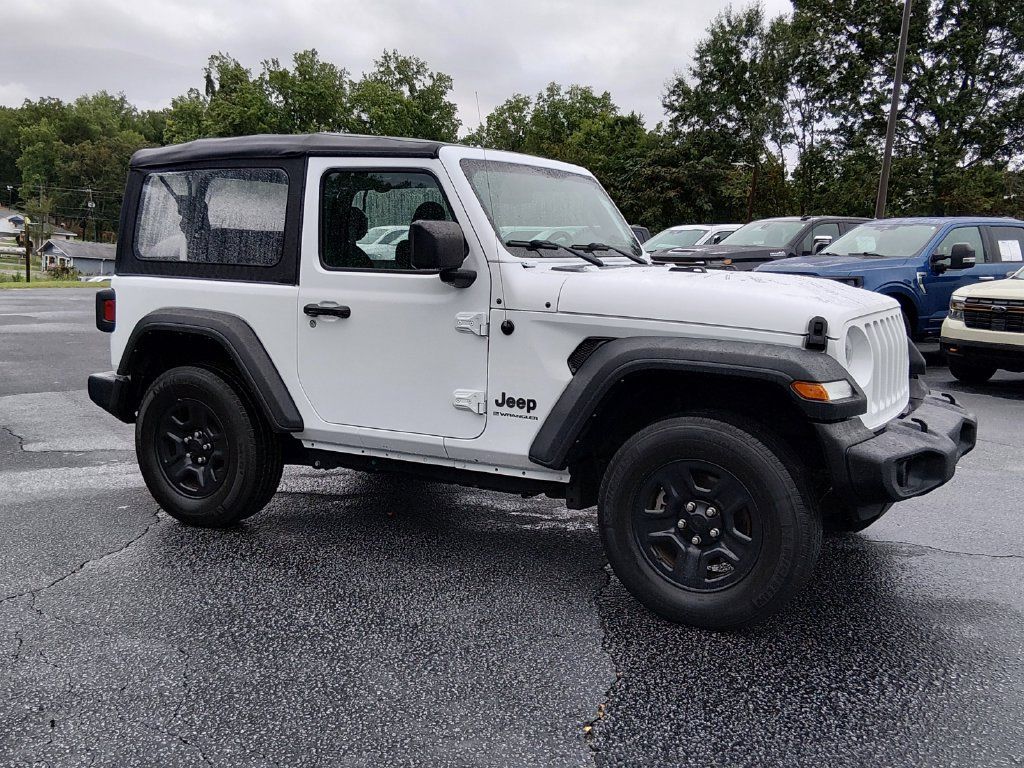 Used 2023 Jeep Wrangler Sport AWD/4WD image 2
