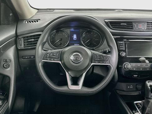 Used 2018 Nissan Rogue S AWD/4WD image 17