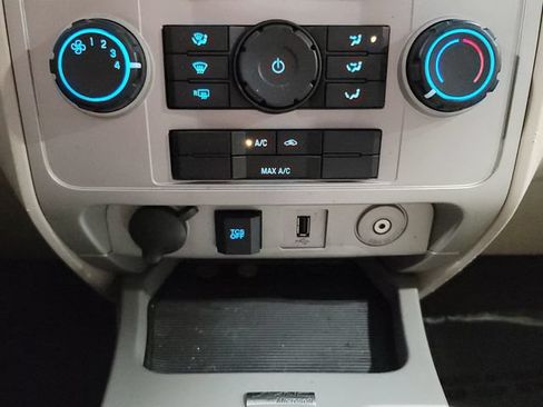Used 2011 Ford Escape XLT w/ 202A Rapid Spec Order Code AWD/4WD image 29