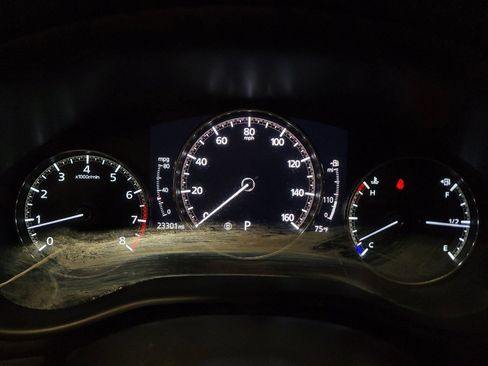 Used 2020 MAZDA MAZDA3 Hatchback w/ Preferred Package image 23