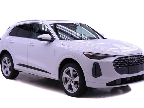 New 2025 Audi Q5 2.0T Premium Plus image 2