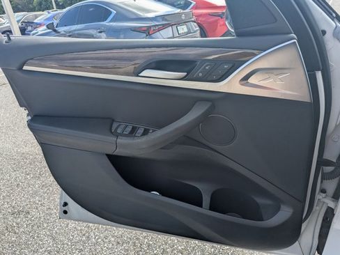 Used 2022 BMW X3 sDrive30i w/ Premium Package image 9