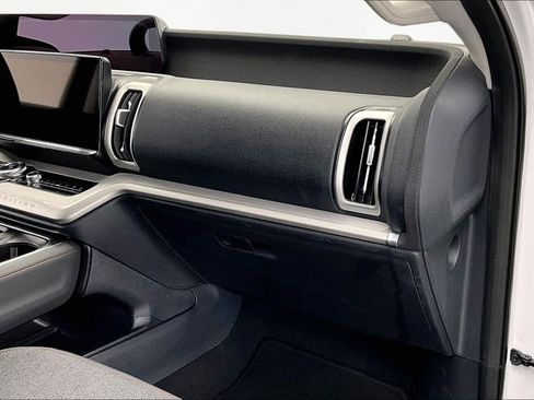 Certified 2025 Ford Expedition Max Active image 17